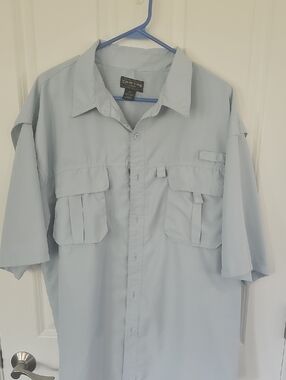 Canyon Lightweight Men's Short-Sleeve Button-Down Shirt in Pale Blue